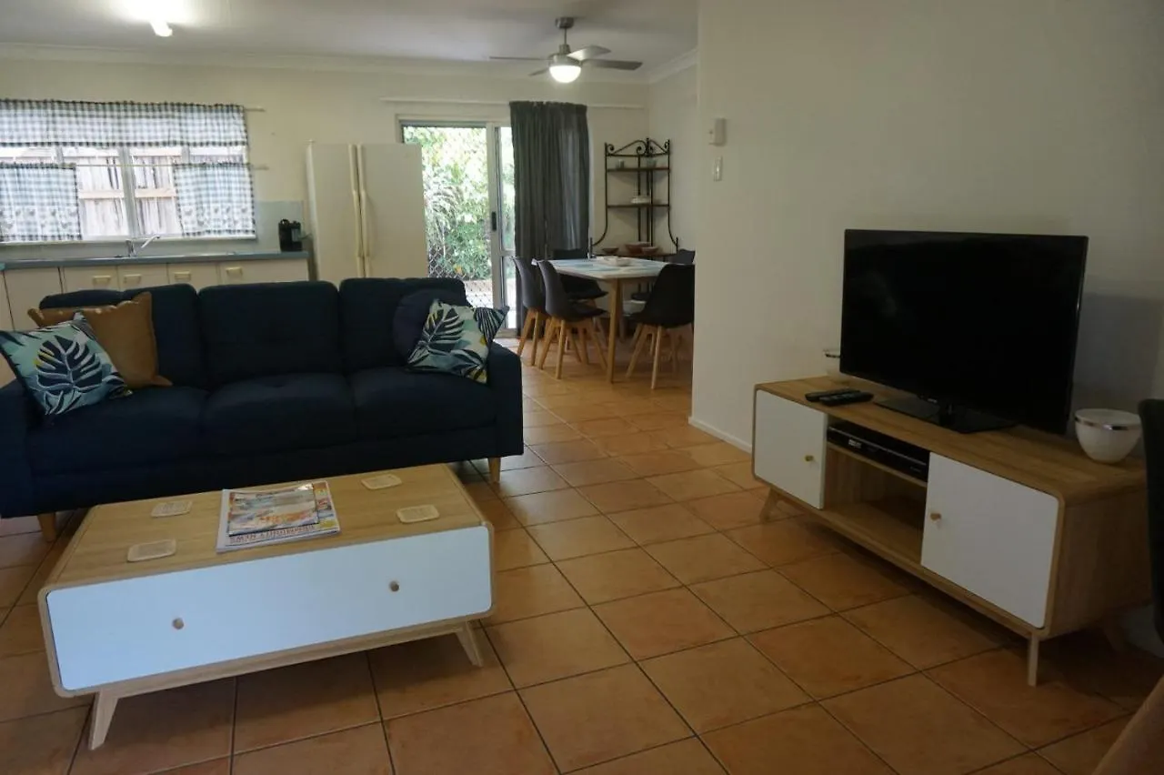 Holiday home 11 Bomburra Court Rainbow Beach